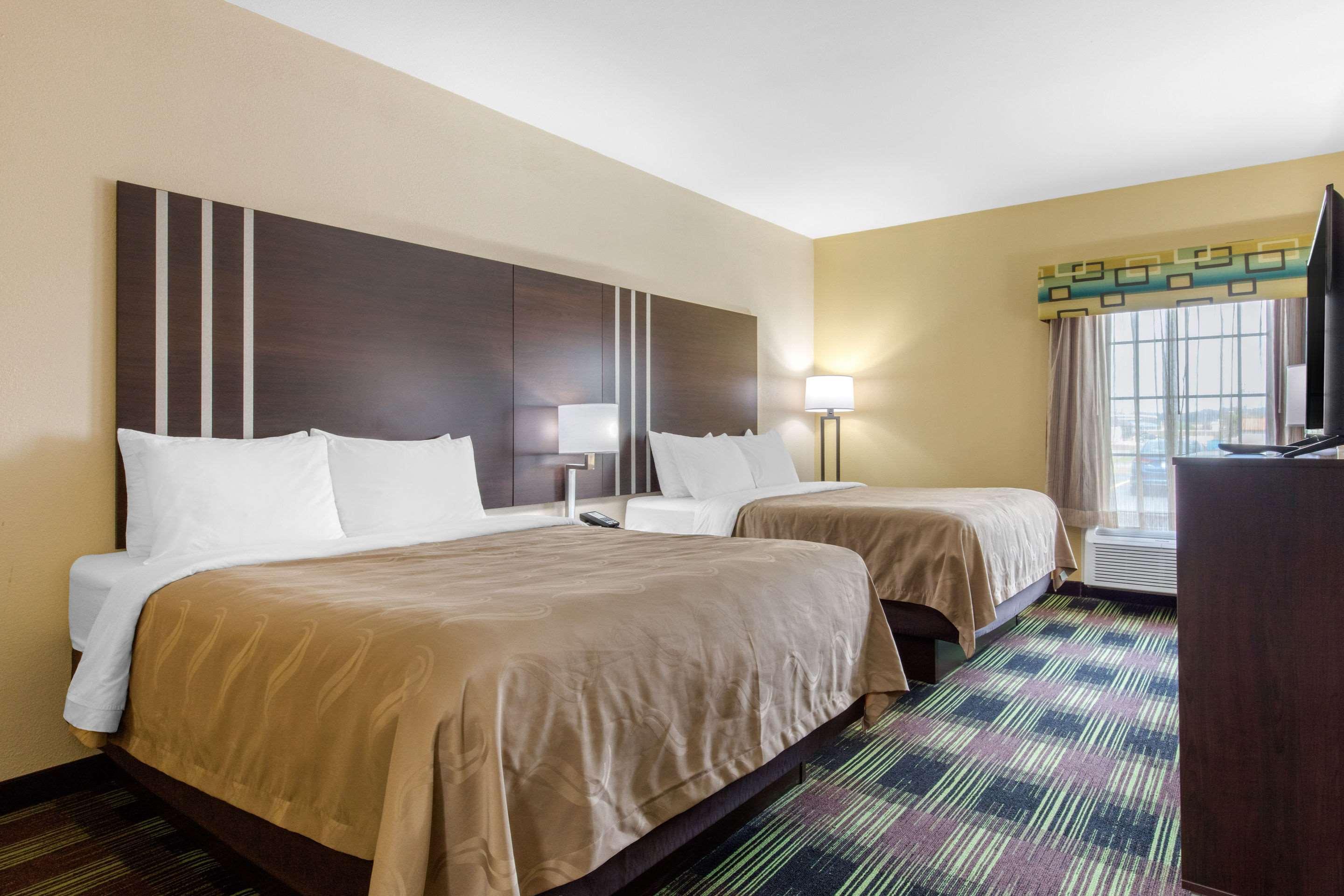 Quality Inn Cadiz Exterior photo
