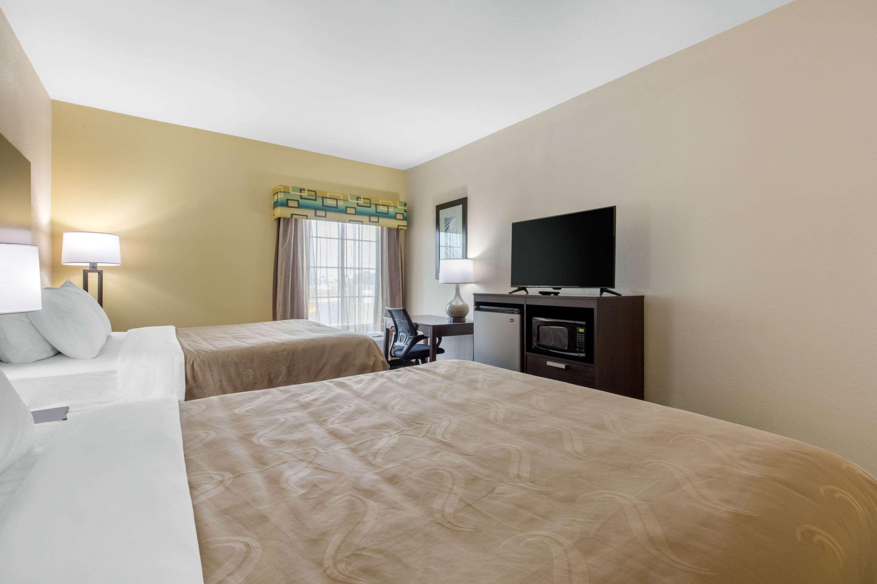 Quality Inn Cadiz Exterior photo