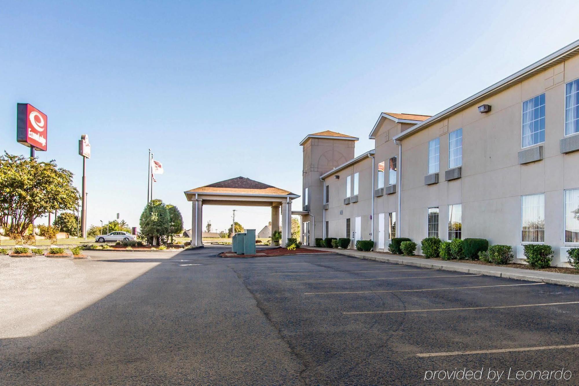 Quality Inn Cadiz Exterior photo